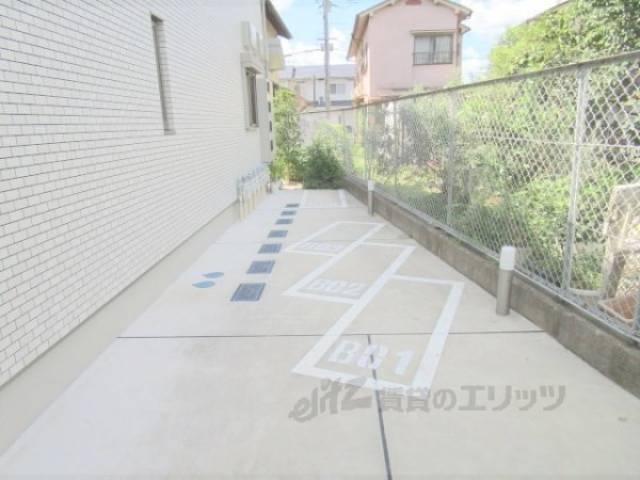 駐輪場　バイク