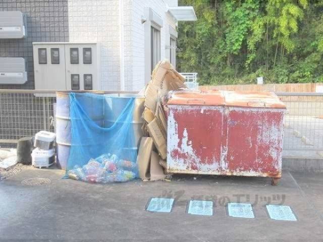 ゴミ置き場