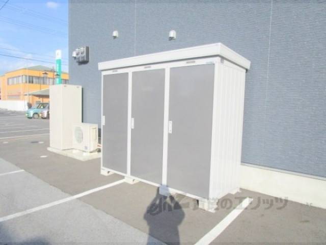 ゴミ置き場　倉庫