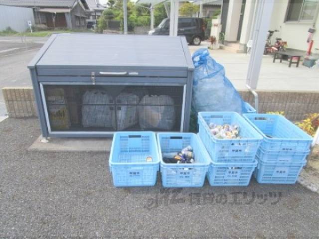 ゴミ置き場