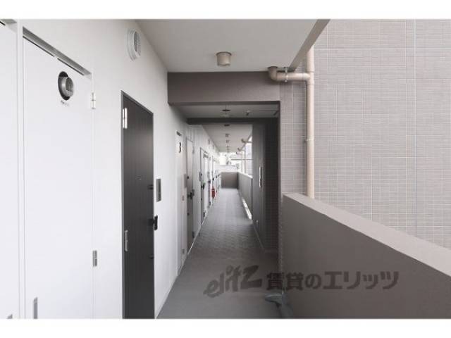 通路　3階