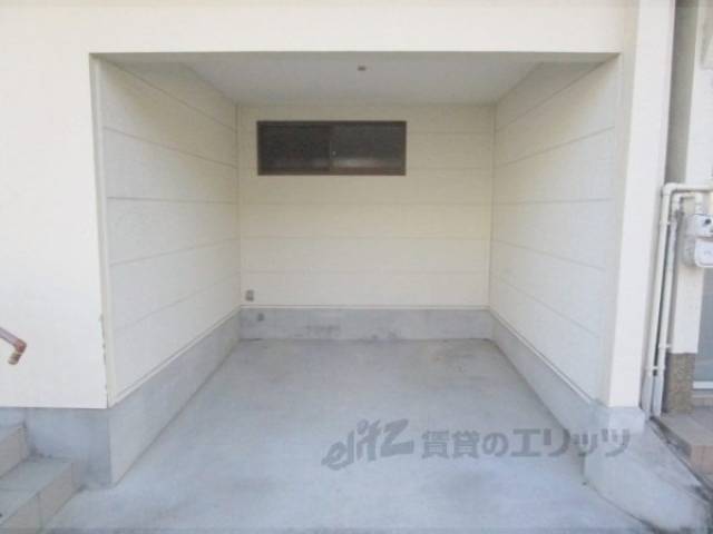 駐車場　車や自転車停めれます