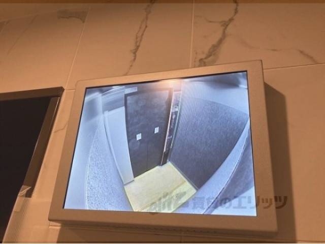 エレベーターモニター