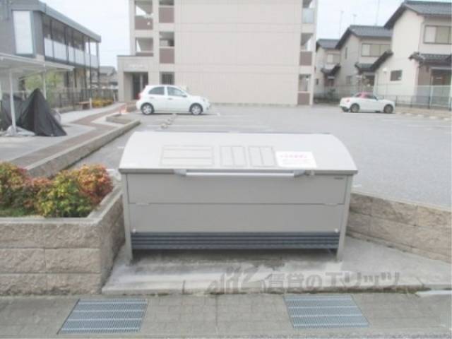 ゴミ置き場