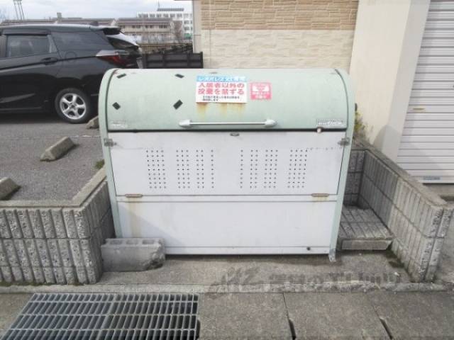 ゴミ置き場