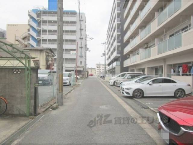 前面道路　駐車場