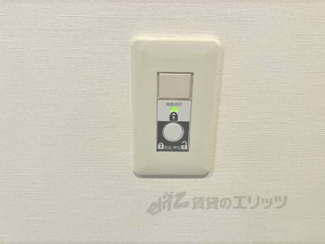 オートロック　屋内からの開閉ボタン