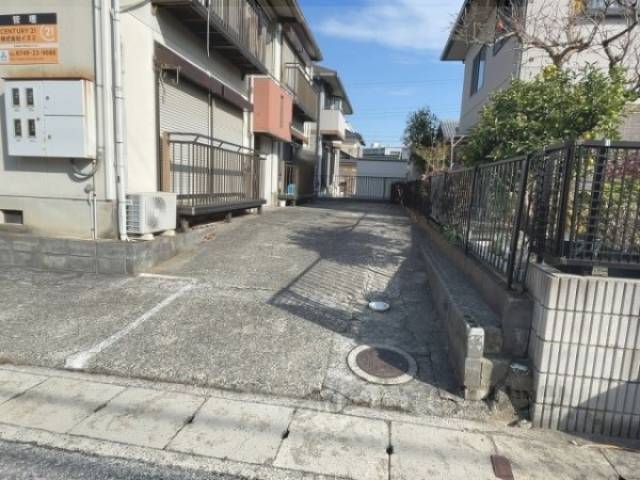 エントランス前