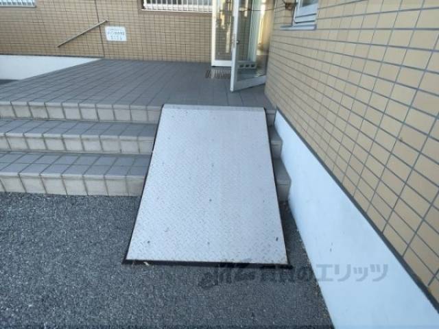 車椅子用通路