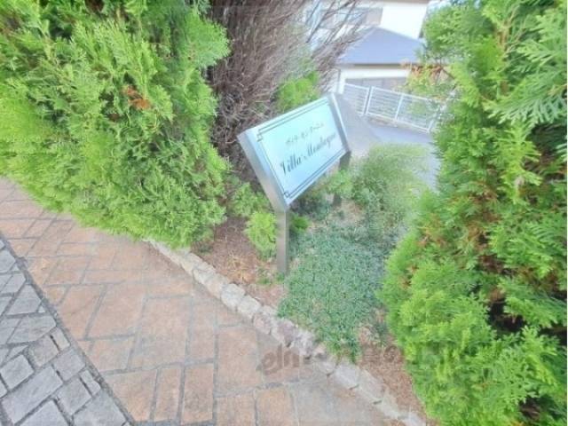 エントランス　看板