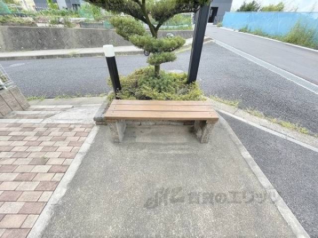 ベンチ