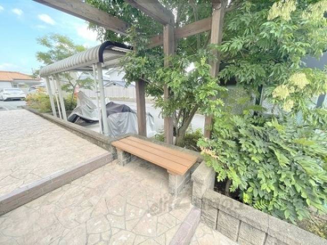 ベンチ