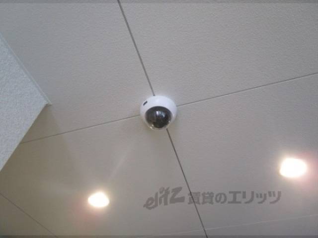 監視カメラ