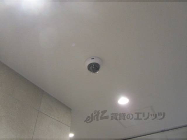 監視カメラ