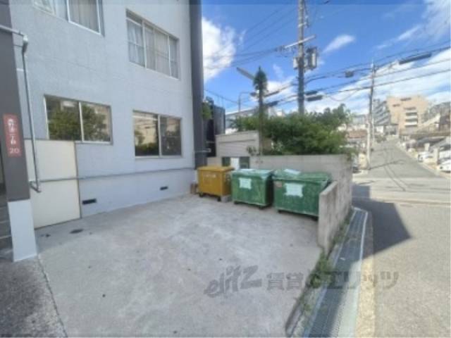 ゴミ置き場