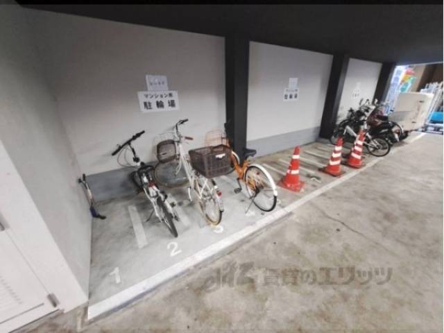 駐輪場
