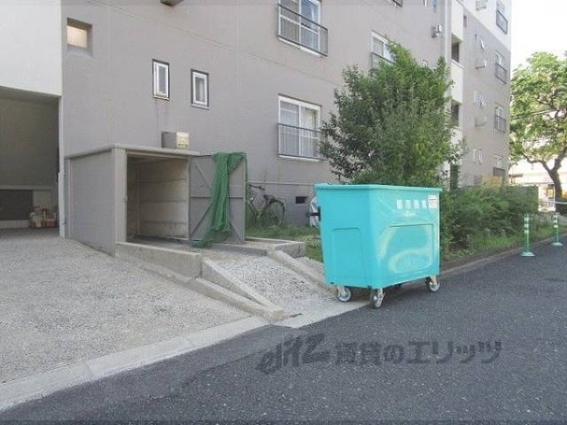ゴミ置き場