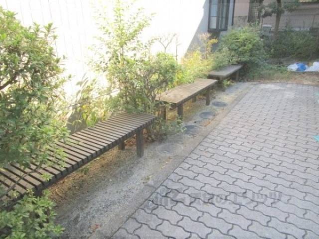 ベンチ
