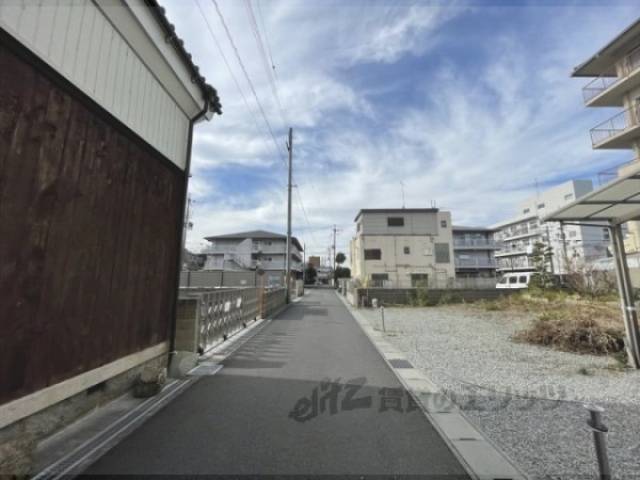 前面道路　南側