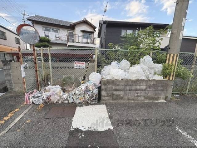 ゴミ置き場