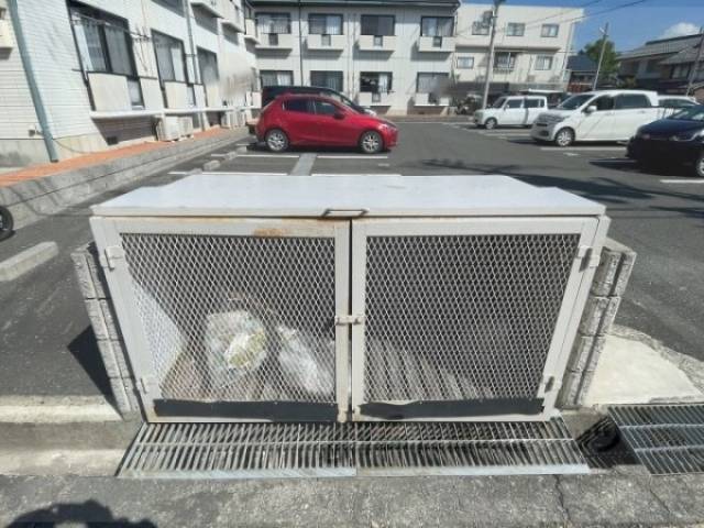 ゴミ置き場