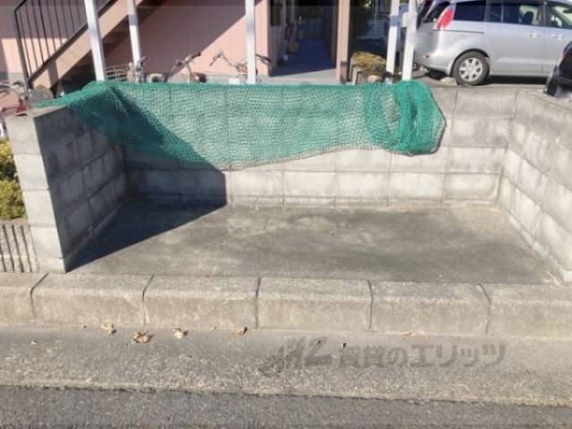 ゴミ置き場