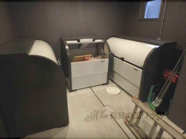 ゴミ置き場　ゴミボックス