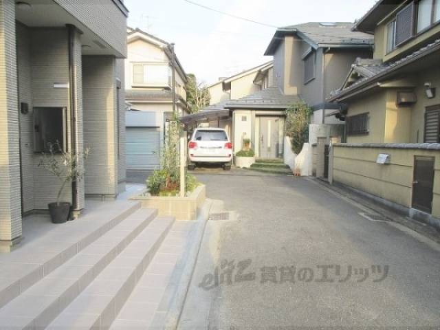 前面道路　南側