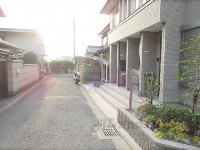 前面道路　南側