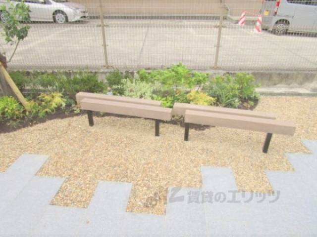 ベンチ