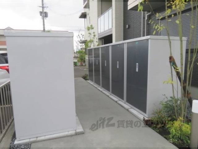 ゴミ置き場　倉庫