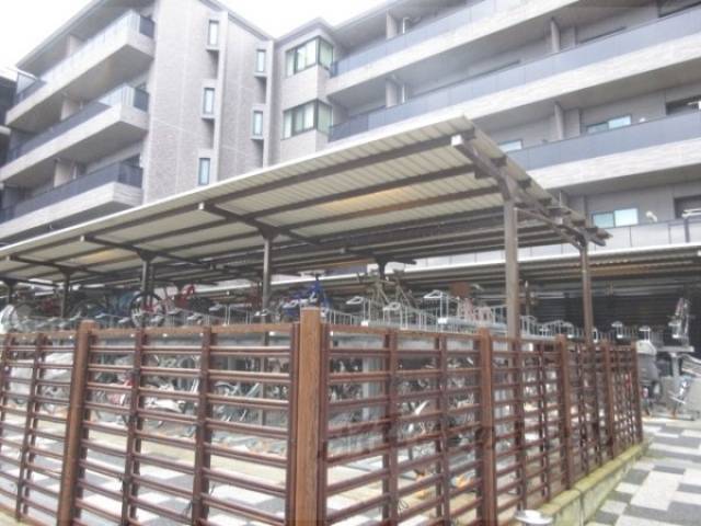 駐輪場　自転車
