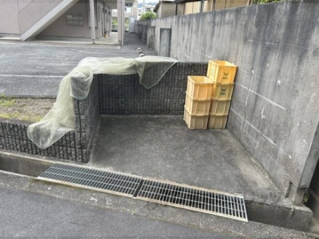 ゴミ置き場