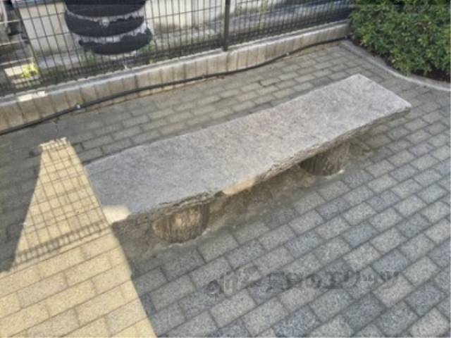 ベンチ