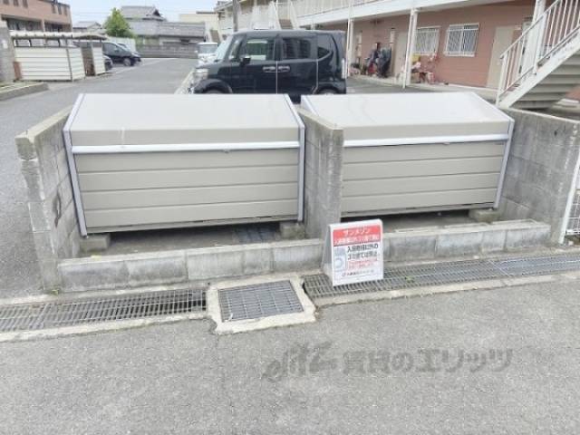 ゴミ置き場