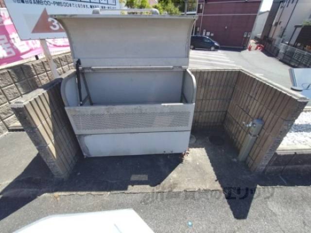 ゴミ置き場