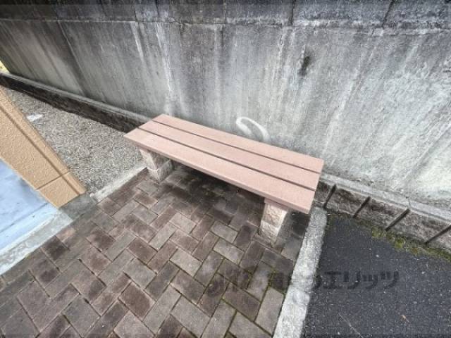 ベンチ