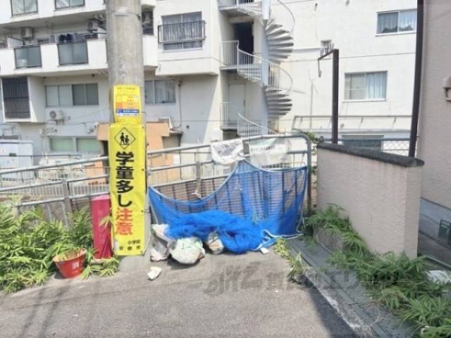 ゴミ置き場
