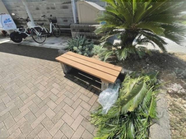 ベンチ