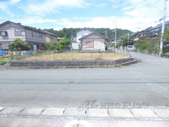 前面道路　駐車場側