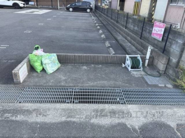 ゴミ置き場