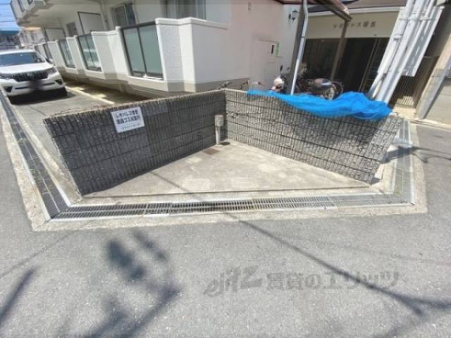 ゴミ置き場