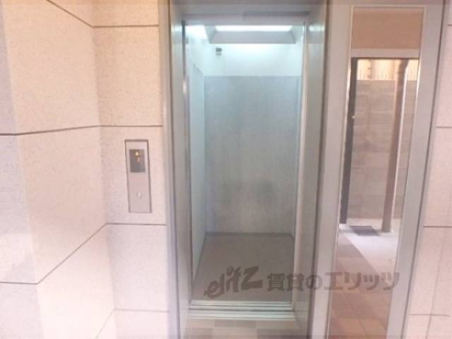 エレベーター