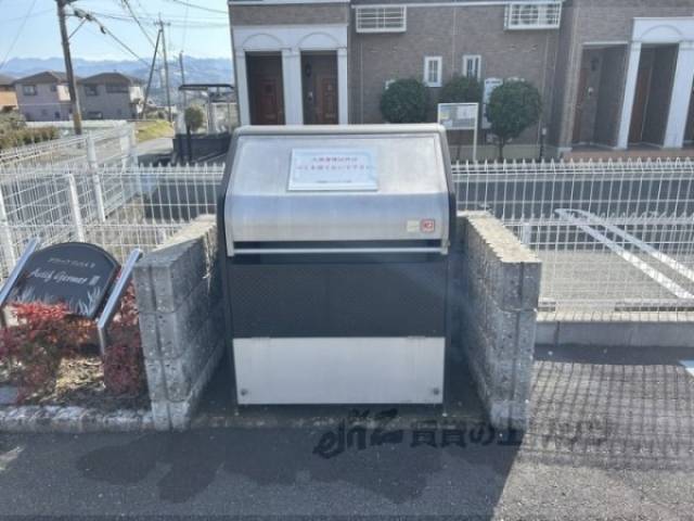 ゴミ置き場