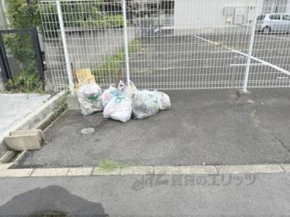 ゴミ置き場