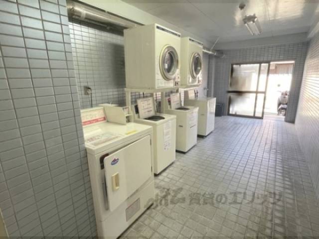 コインランドリー