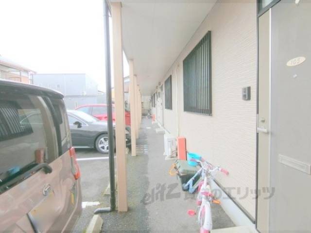 玄関前通路