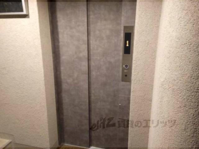 エレベーター