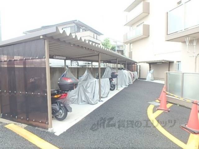 駐輪場　バイク置き場