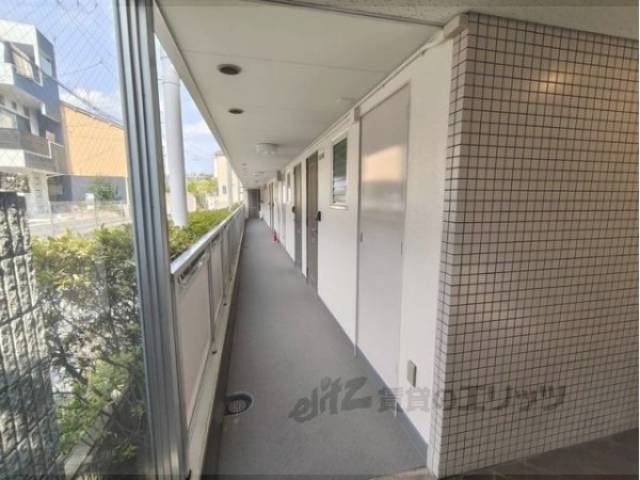廊下　一階